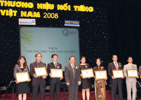 DongA Bank nằm trong Top 50 Thương hiệu nổi tiếng Việt Nam 2008