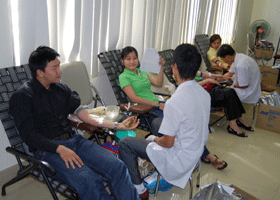 DongA Bank tham gia hiến máu tình nguyện năm 2009